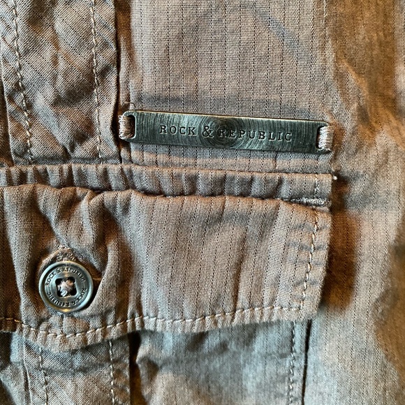 Rock & Republic Men’s Button Down - Picture 2 of 5